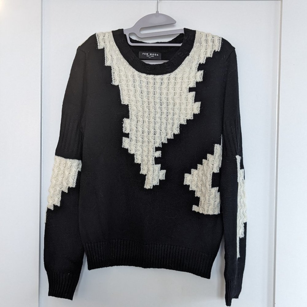 Few Moda Cable Pattern Sweater | Black, White | Size S